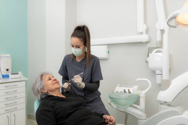 Best Emergency Dentist for Knocked-Out Tooth in Lake Belvedere Estates, FL
