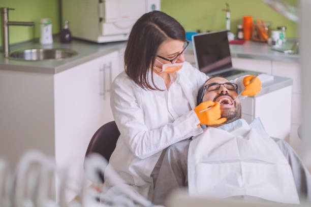 Best Mobile Emergency Dentist in Lake Belvedere Estates, FL